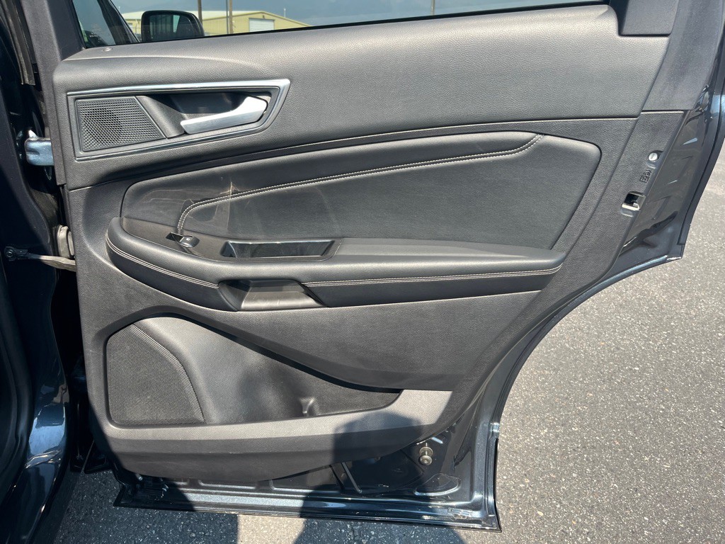 2022 Ford Edge Image 19