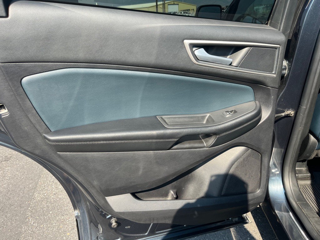 2022 Ford Edge Image 21