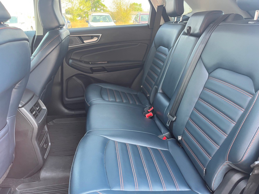 2022 Ford Edge Image 22