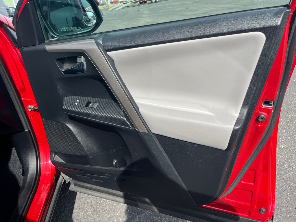 2014 Toyota Rav4 Image 16