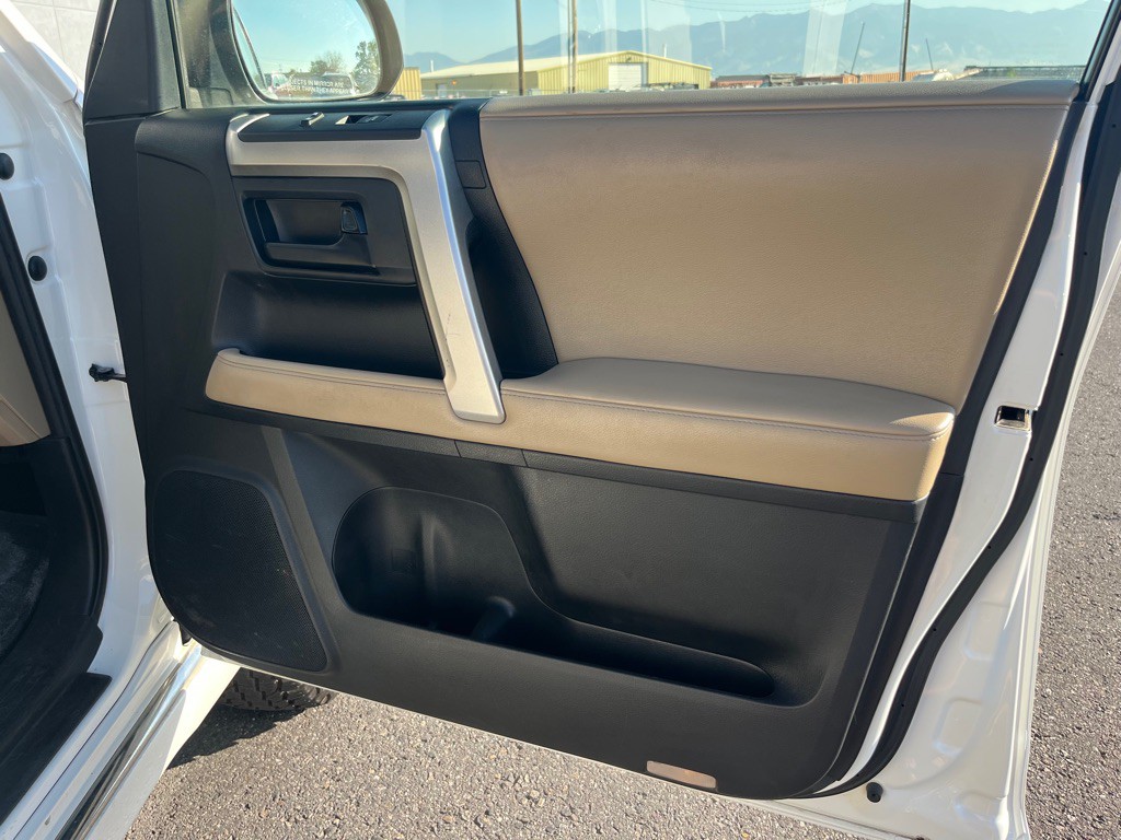 2012 Toyota 4Runner Image 15