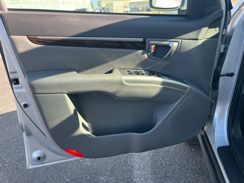2011 Hyundai Santa Fe Image 11