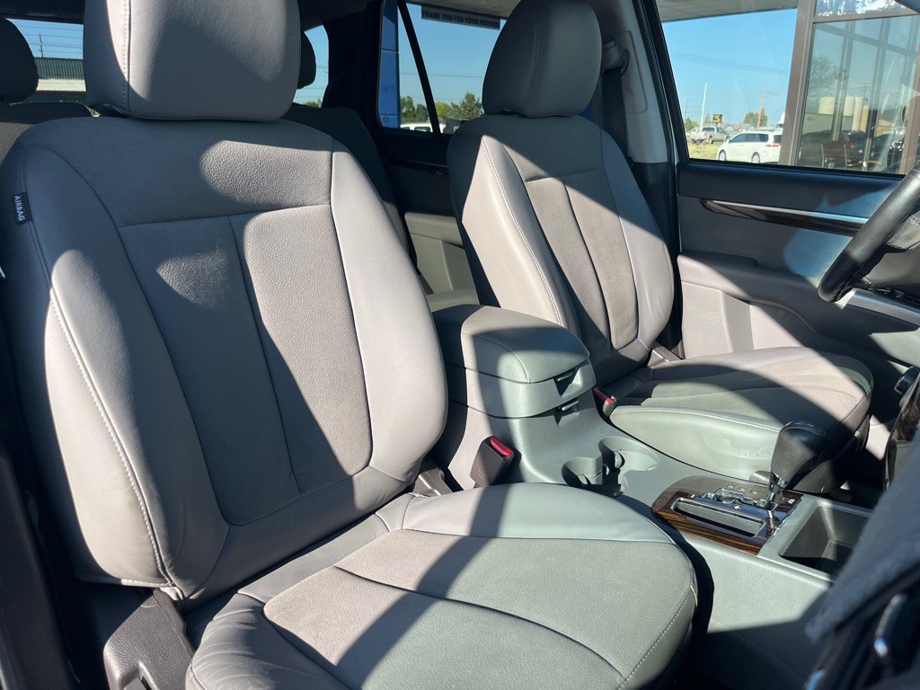 2011 Hyundai Santa Fe Image 18