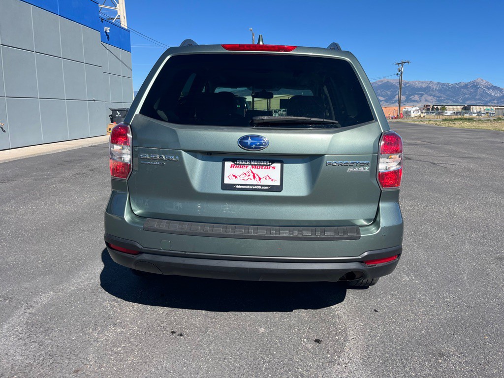 2016 Subaru Forester Image 8