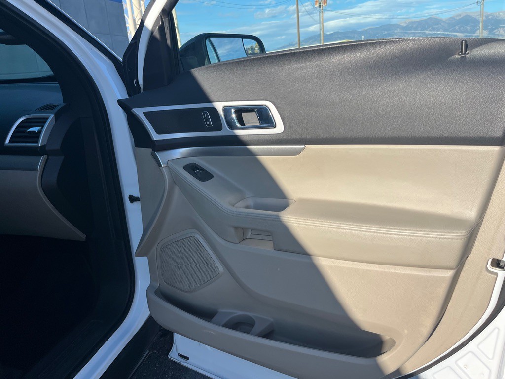 2014 Ford Explorer Image 15