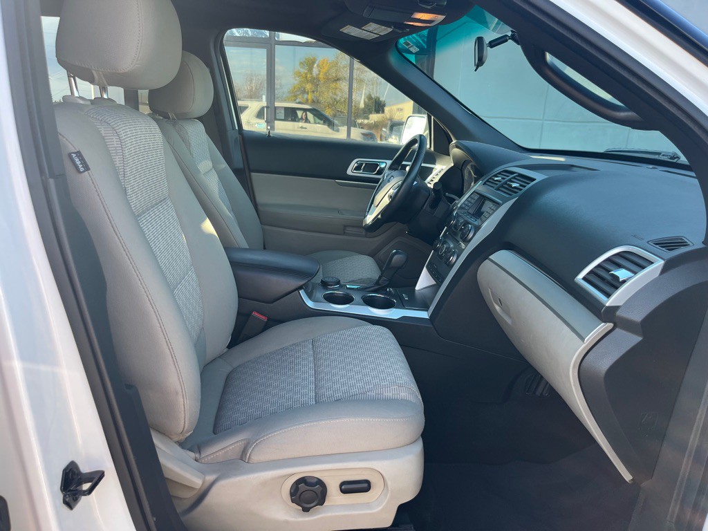 2014 Ford Explorer Image 16