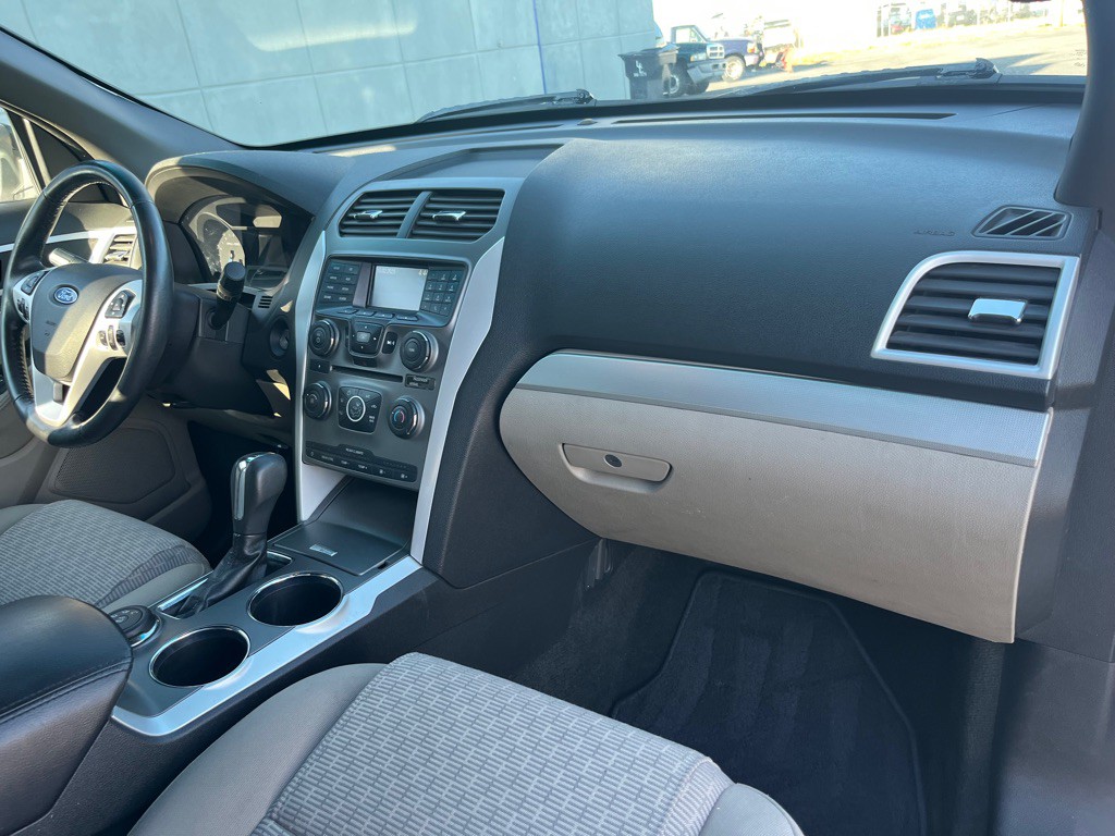 2014 Ford Explorer Image 17