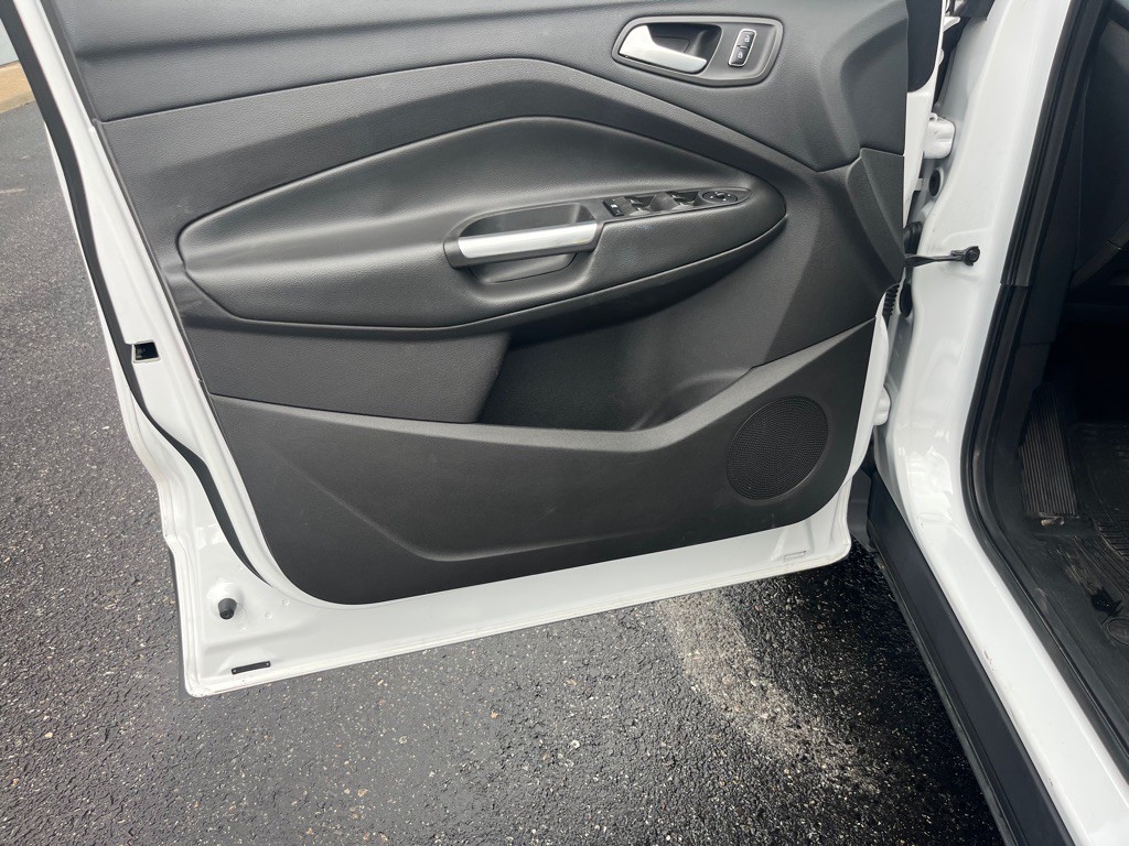 2016 Ford Escape Image 11