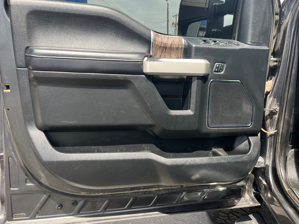 2018 Ford F-350 Image 11