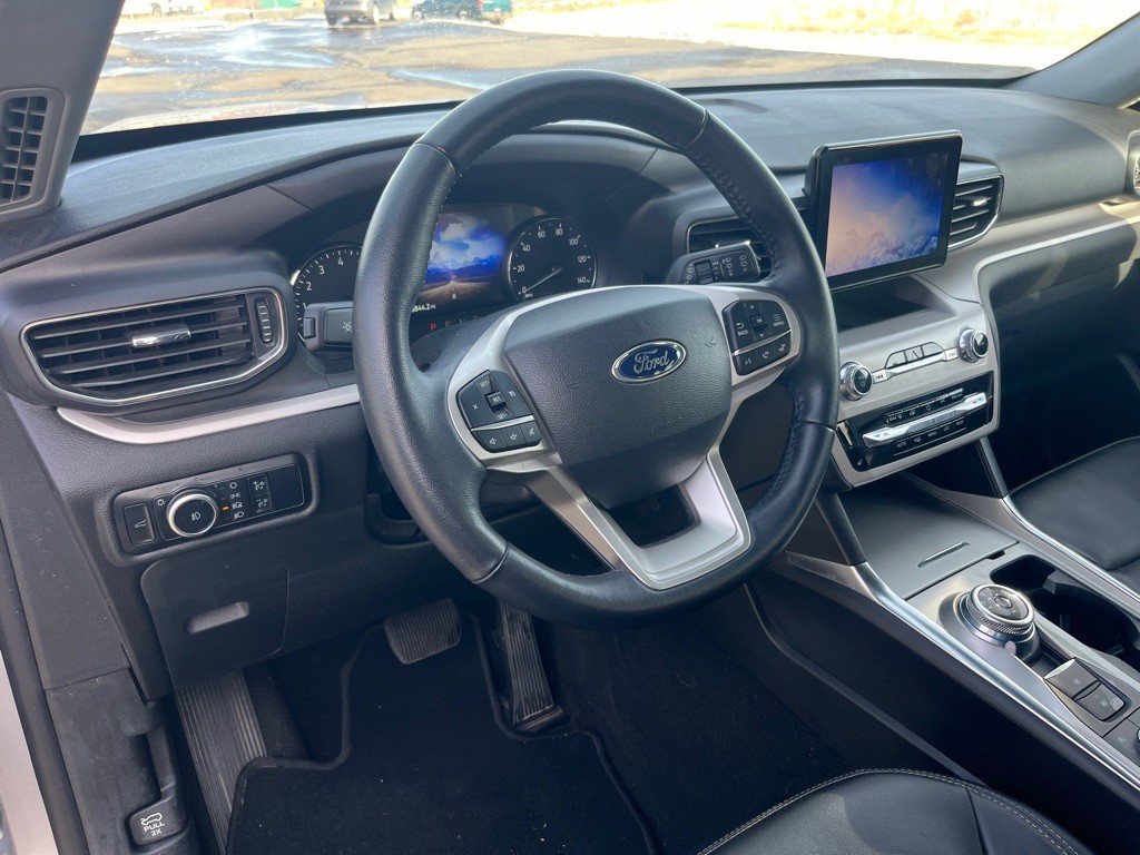 2023 Ford Explorer Image 9