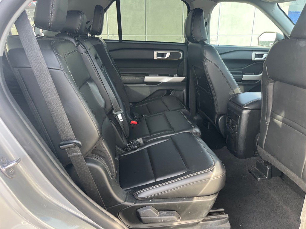 2023 Ford Explorer Image 16
