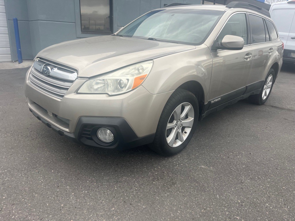 2014 Subaru Outback Image 1