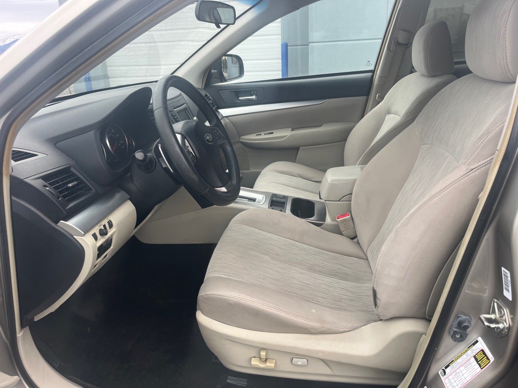 2014 Subaru Outback Image 11