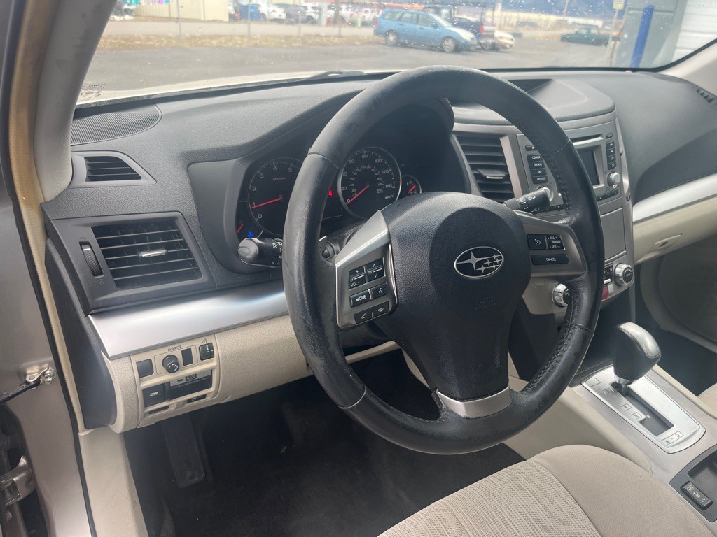 2014 Subaru Outback Image 12