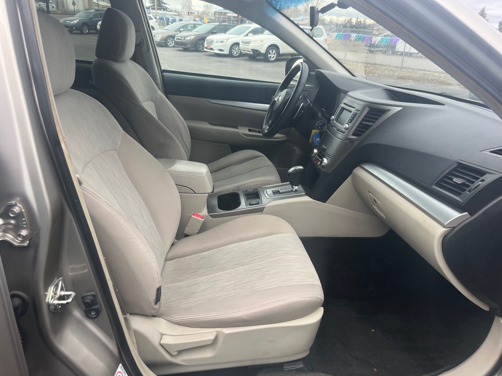 2014 Subaru Outback Image 14