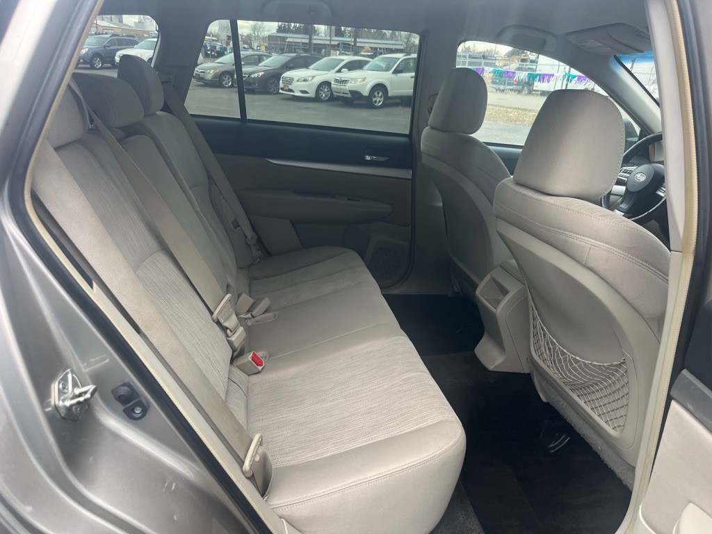 2014 Subaru Outback Image 18