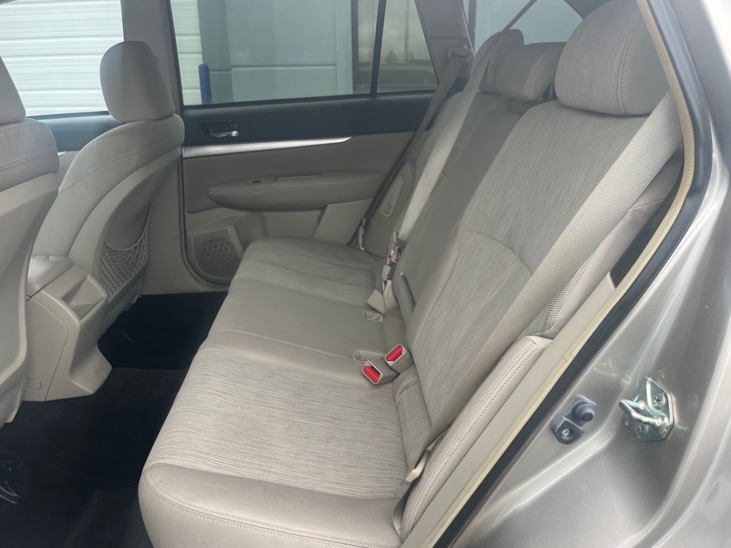 2014 Subaru Outback Image 20
