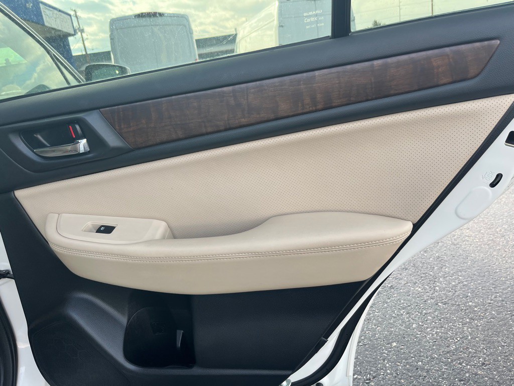 2016 Subaru Outback Image 21
