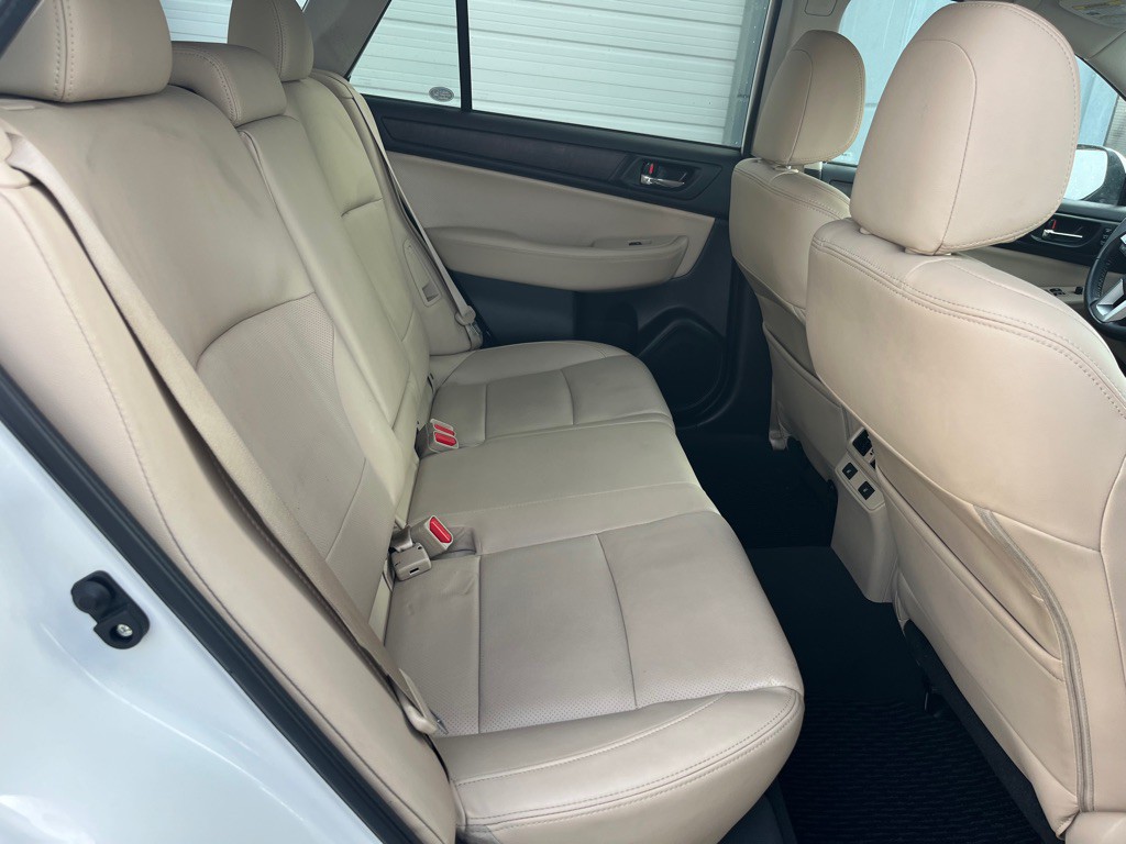 2016 Subaru Outback Image 22