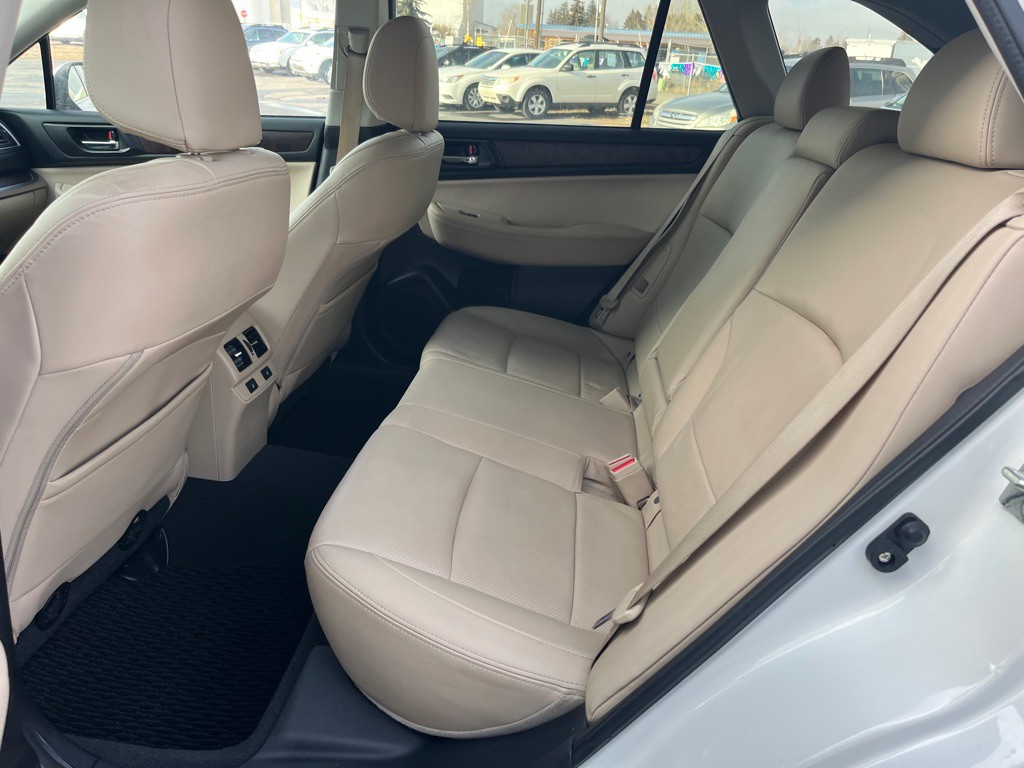 2016 Subaru Outback Image 26