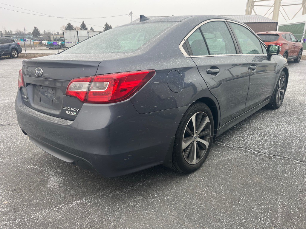 2017 Subaru Legacy Image 3