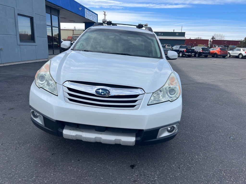 2010 Subaru Outback Image 6