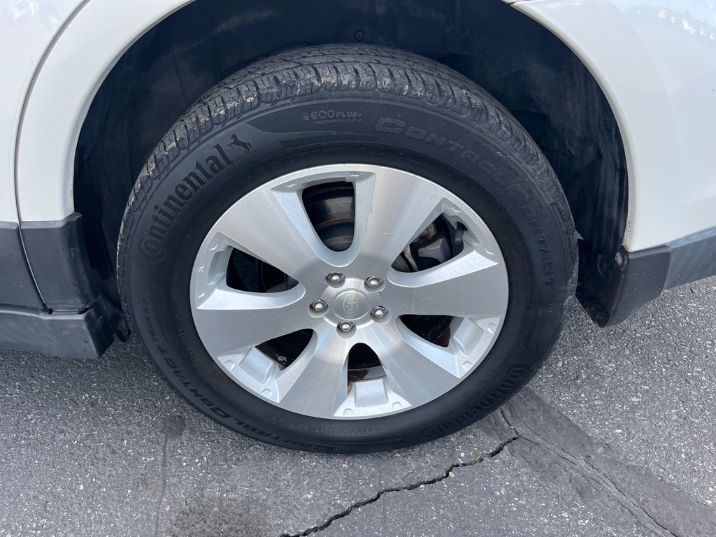 2010 Subaru Outback Image 9