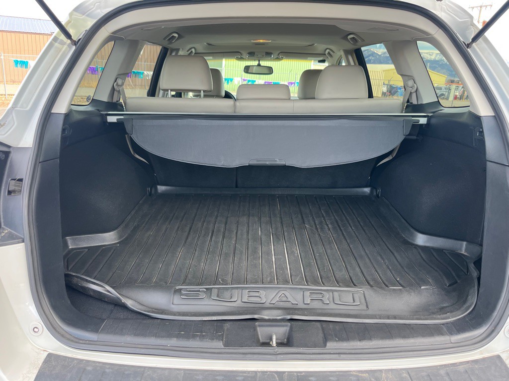 2010 Subaru Outback Image 25