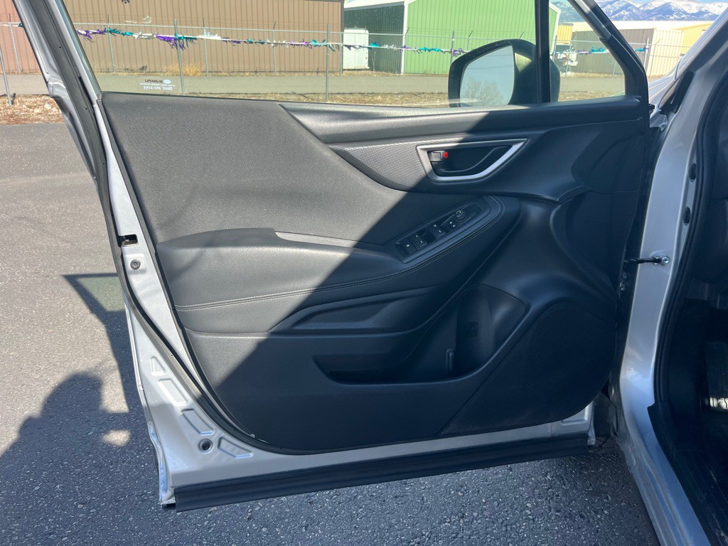 2019 Subaru Forester Image 12