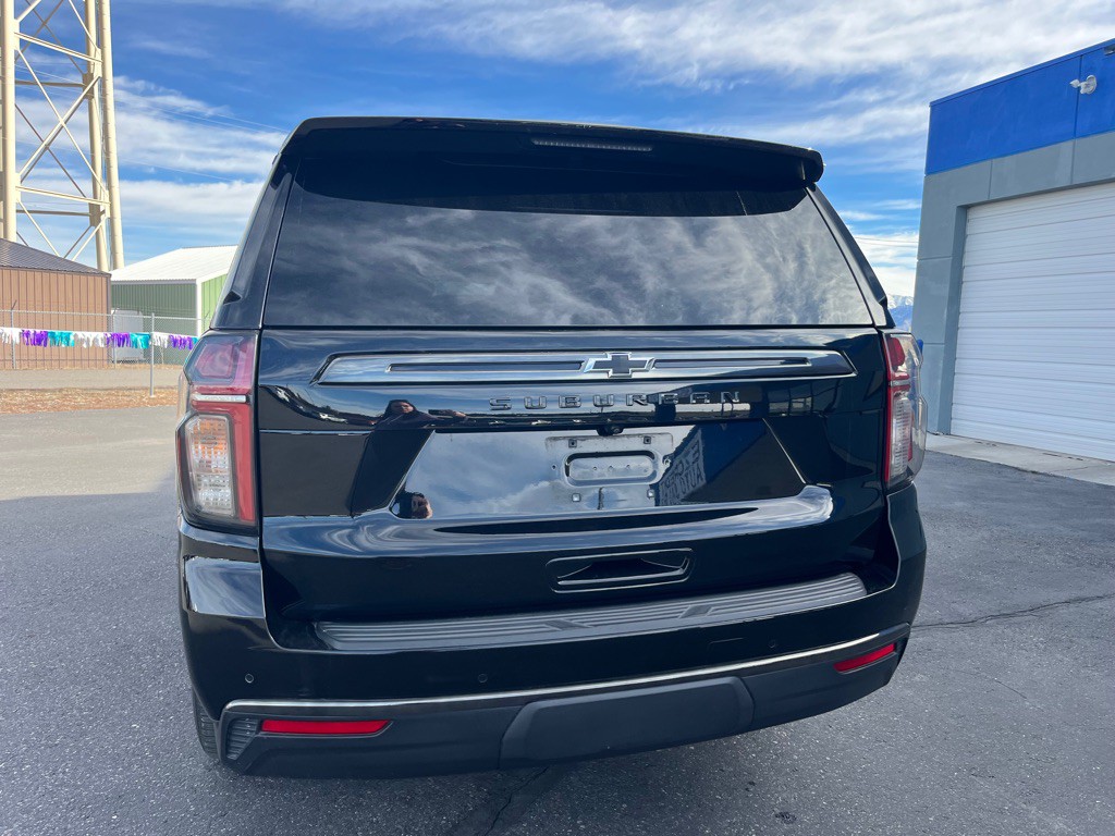 2022 Chevrolet Suburban Image 8