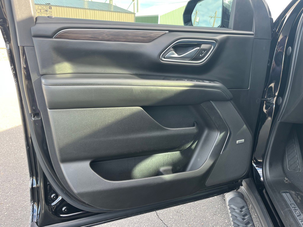 2022 Chevrolet Suburban Image 11