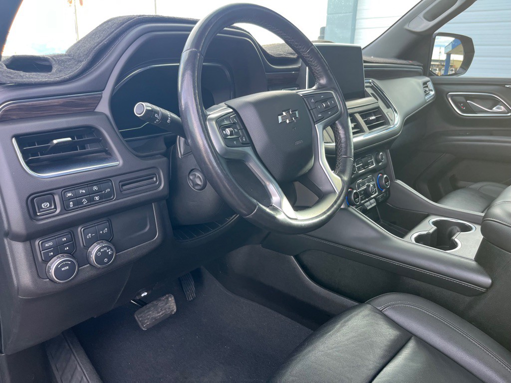 2022 Chevrolet Suburban Image 13