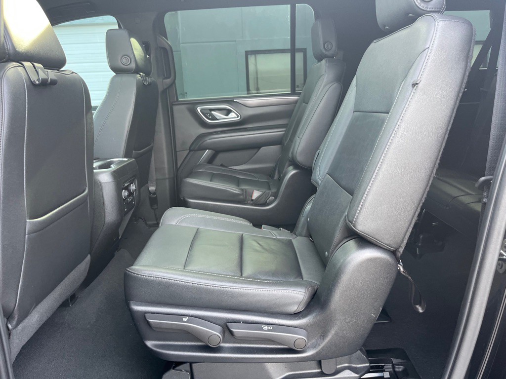 2022 Chevrolet Suburban Image 26