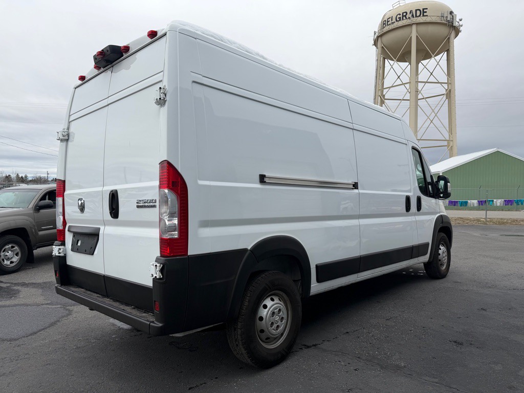 2023 RAM Promaster Image 3