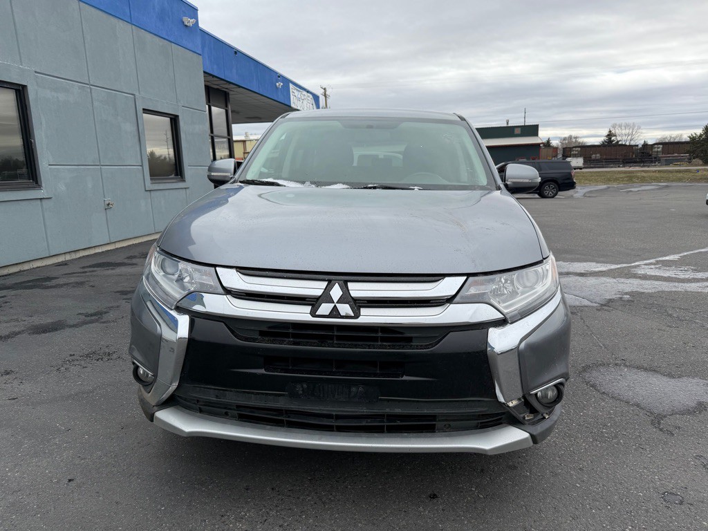 2018 Mitsubishi Outlander Image 6