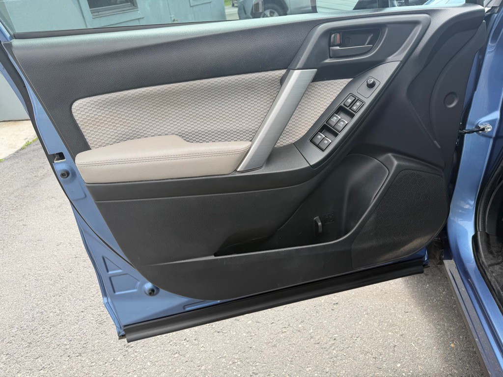 2018 Subaru Forester Image 11