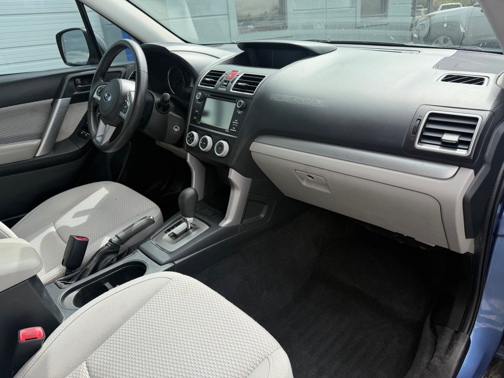 2018 Subaru Forester Image 17