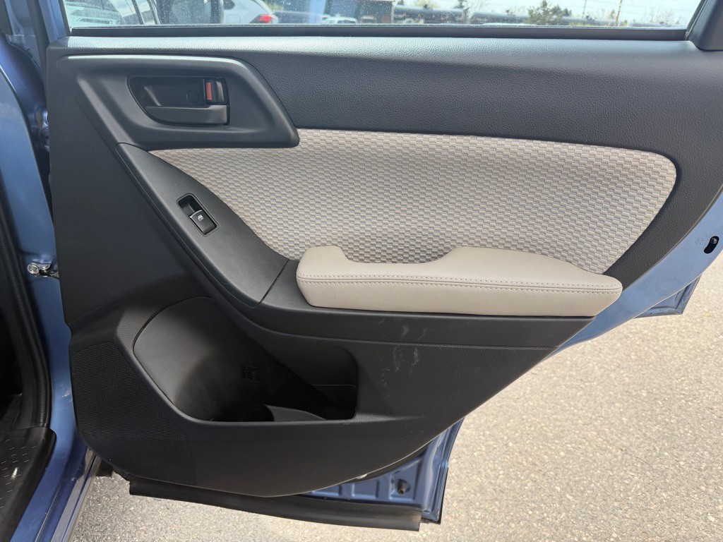 2018 Subaru Forester Image 19