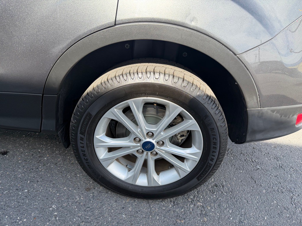 2019 Ford Escape Image 9