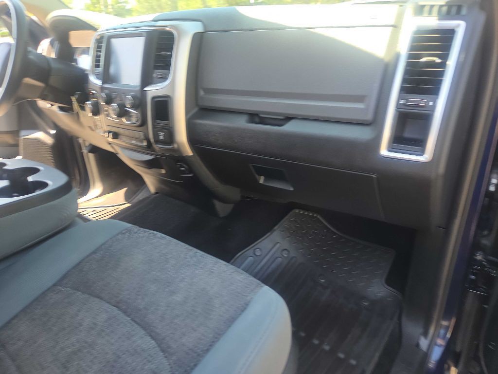 2017 RAM 1500 Image 26