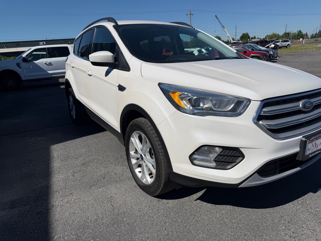 2018 Ford Escape Image 2
