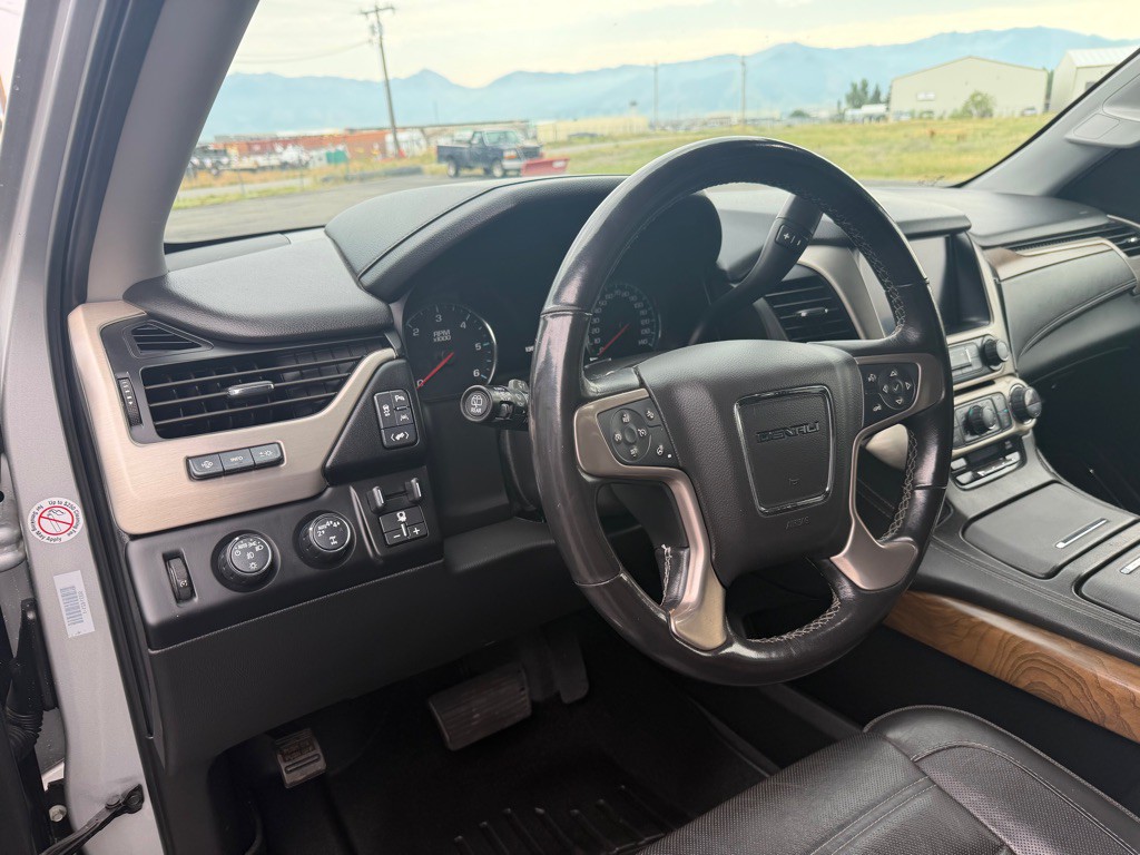 2020 GMC Yukon Image 13