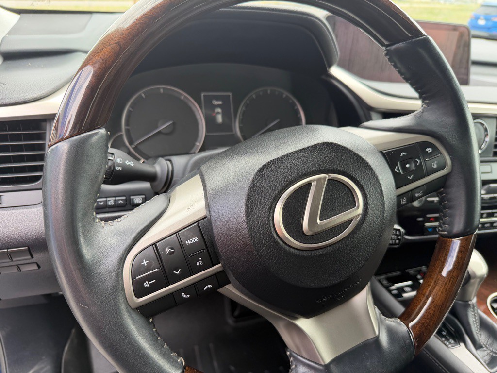 2017 Lexus RX Image 14