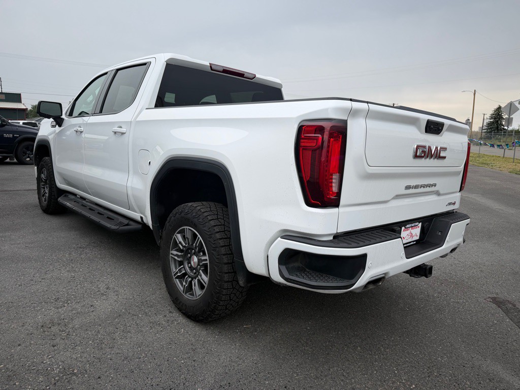 2024 GMC Sierra Image 3