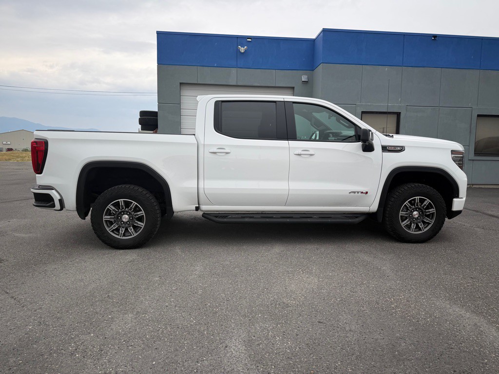 2024 GMC Sierra Image 5