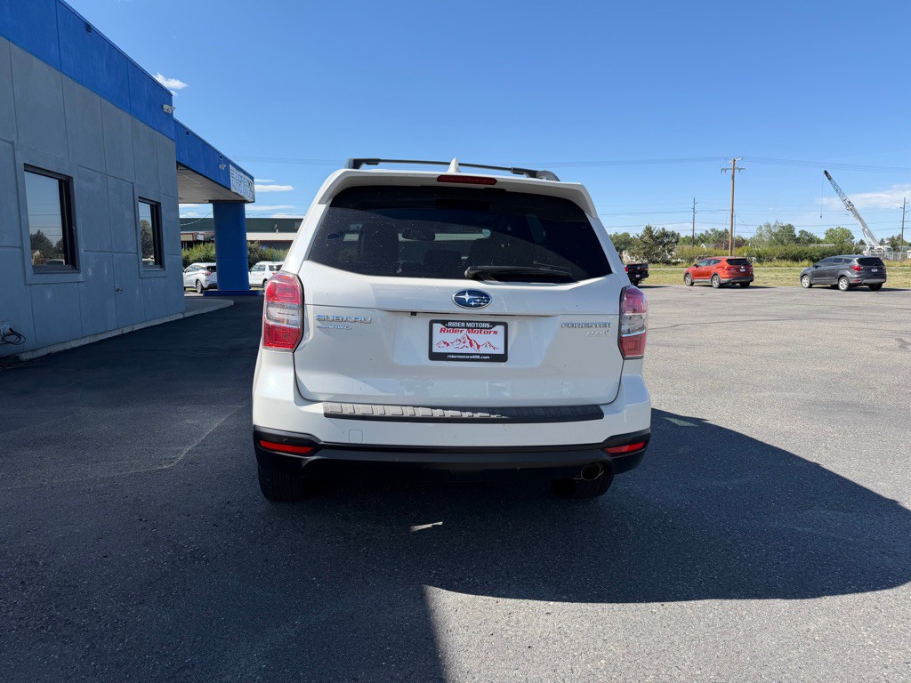 2016 Subaru Forester Image 8