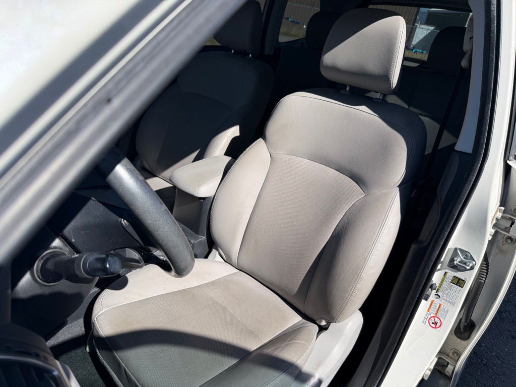 2016 Subaru Forester Image 14