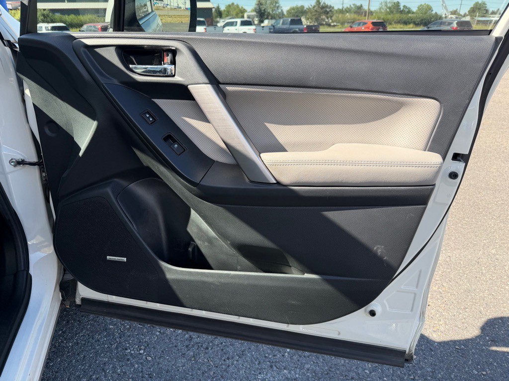 2016 Subaru Forester Image 15