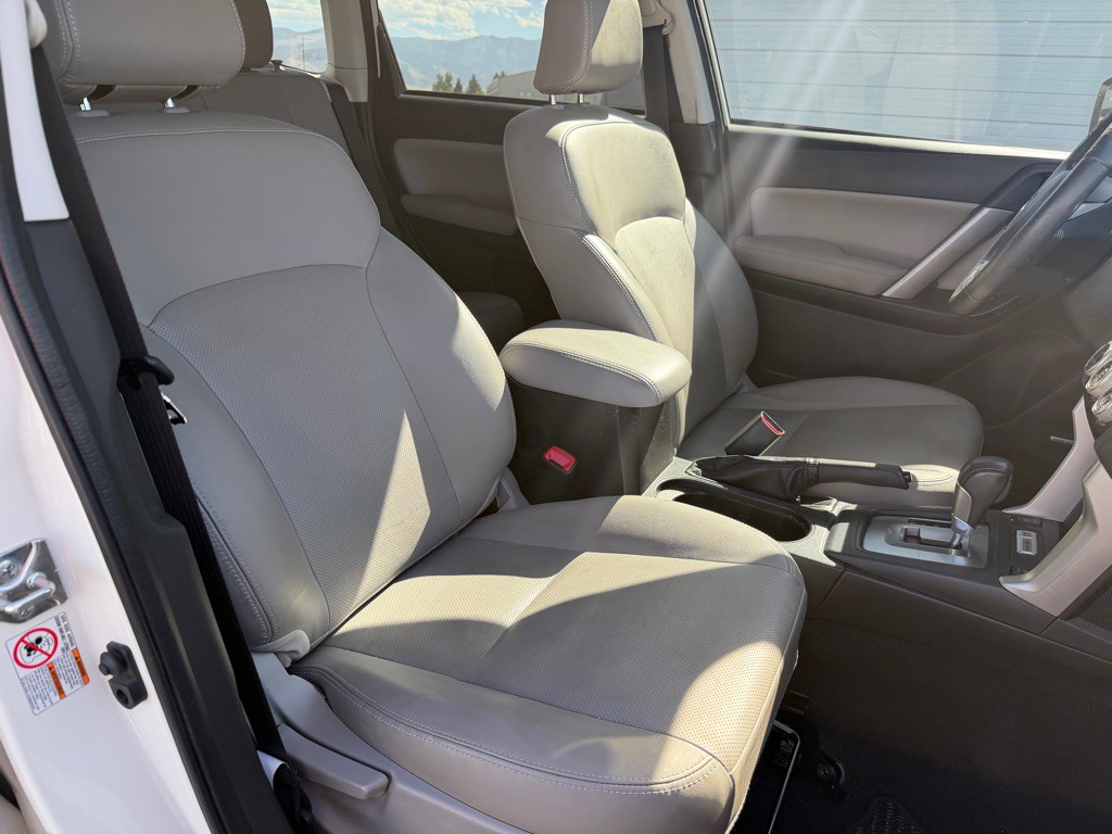 2016 Subaru Forester Image 18