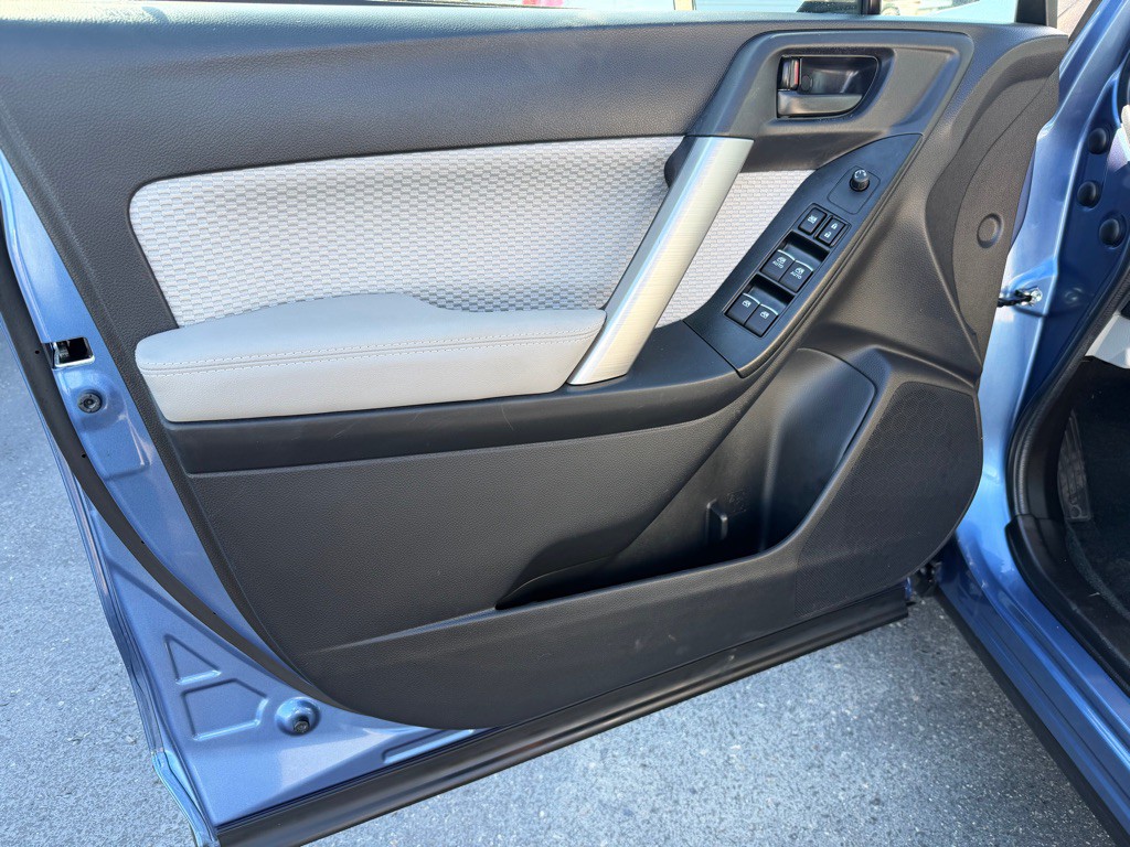 2018 Subaru Forester Image 11